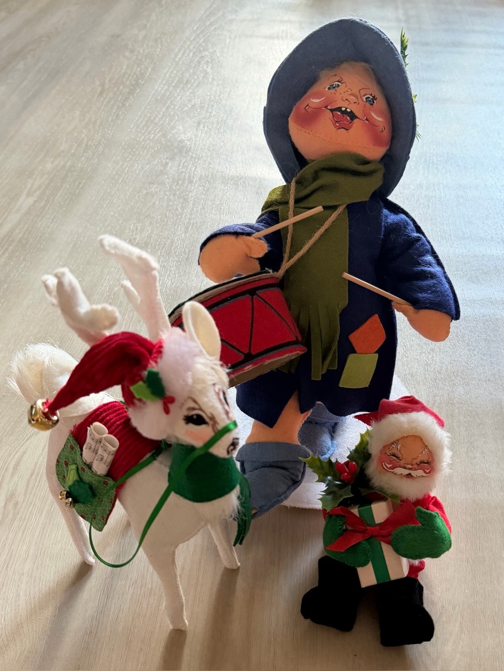 Lot of 3 Vintage Annalee Christmas Drummer Boy / Santa / Reindeer Dolls Felt USA